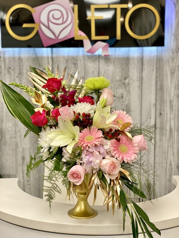 Rose side Goleto Florist