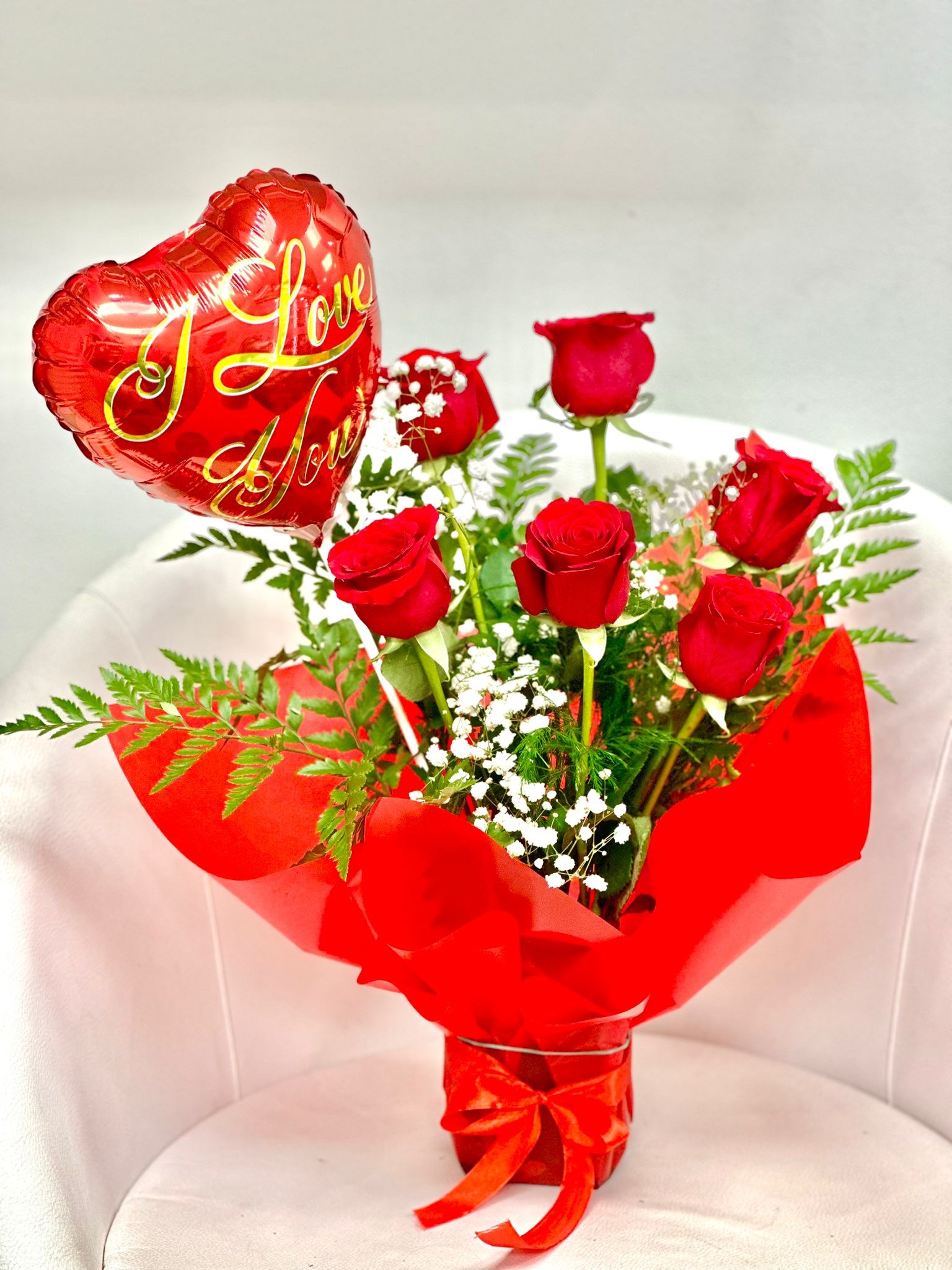 Half a Dozen Classic Goleto Florist